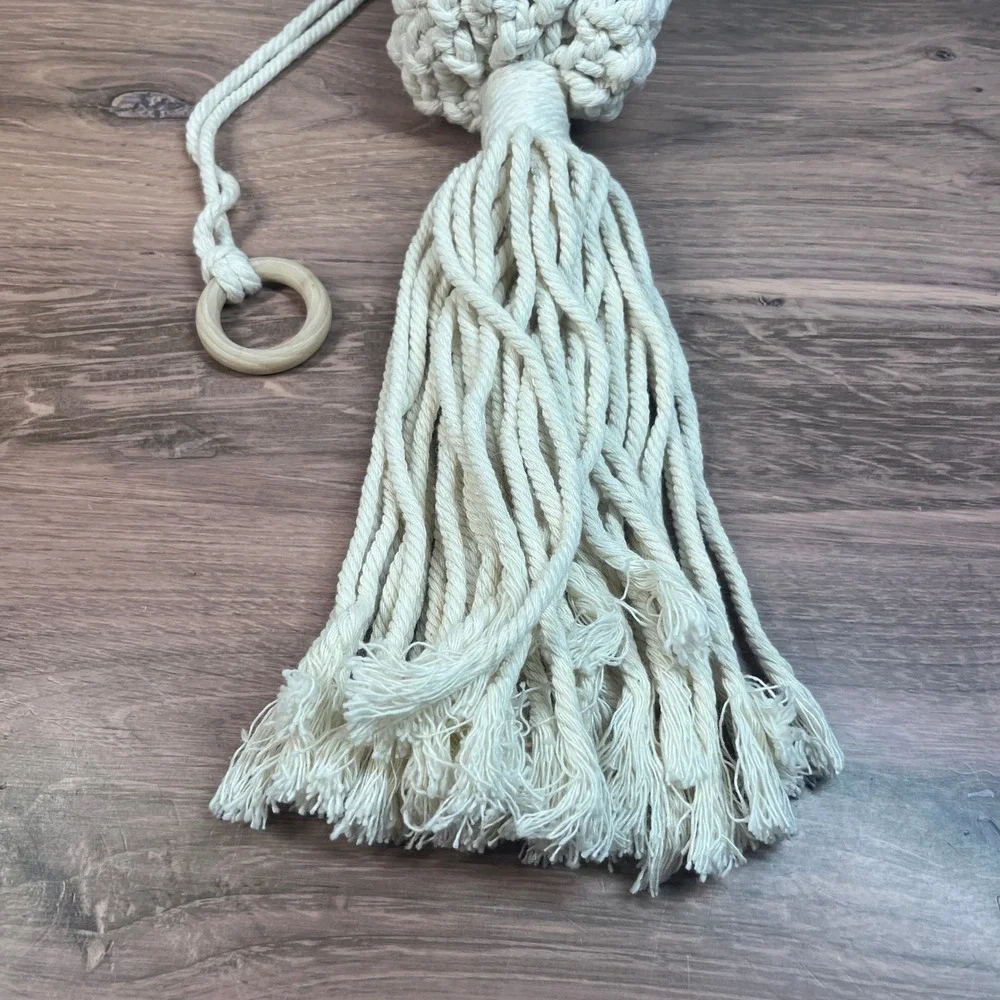 N/A macrame hanging